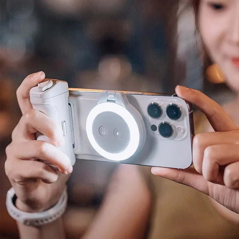 Support de téléphone magnétique.