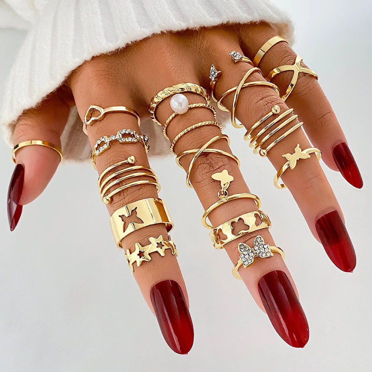 Une magnifique collection de bagues en or modernes