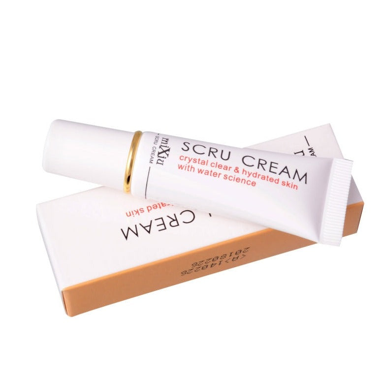 Puissant gommage magique pour les lèvres