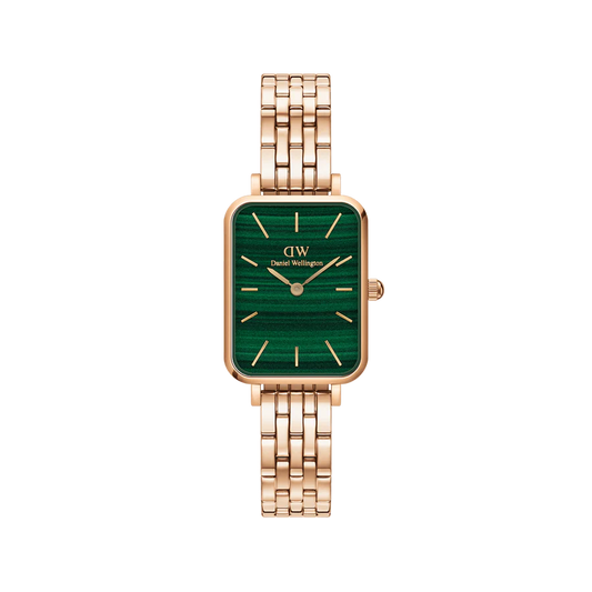 Belle montre pour femme élégante