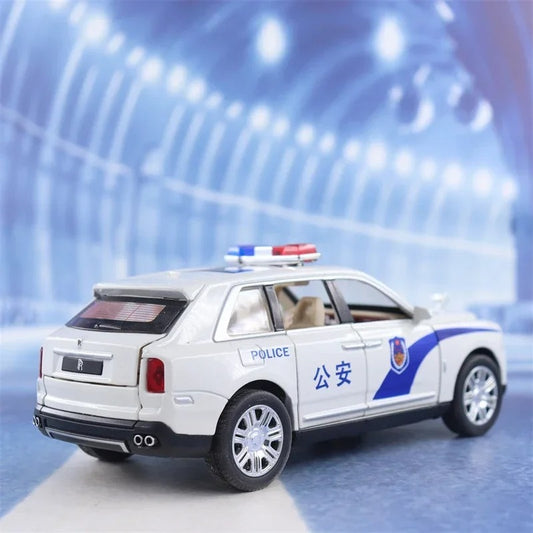 Modèle de voiture de police Rolls-Royce Cullinan.