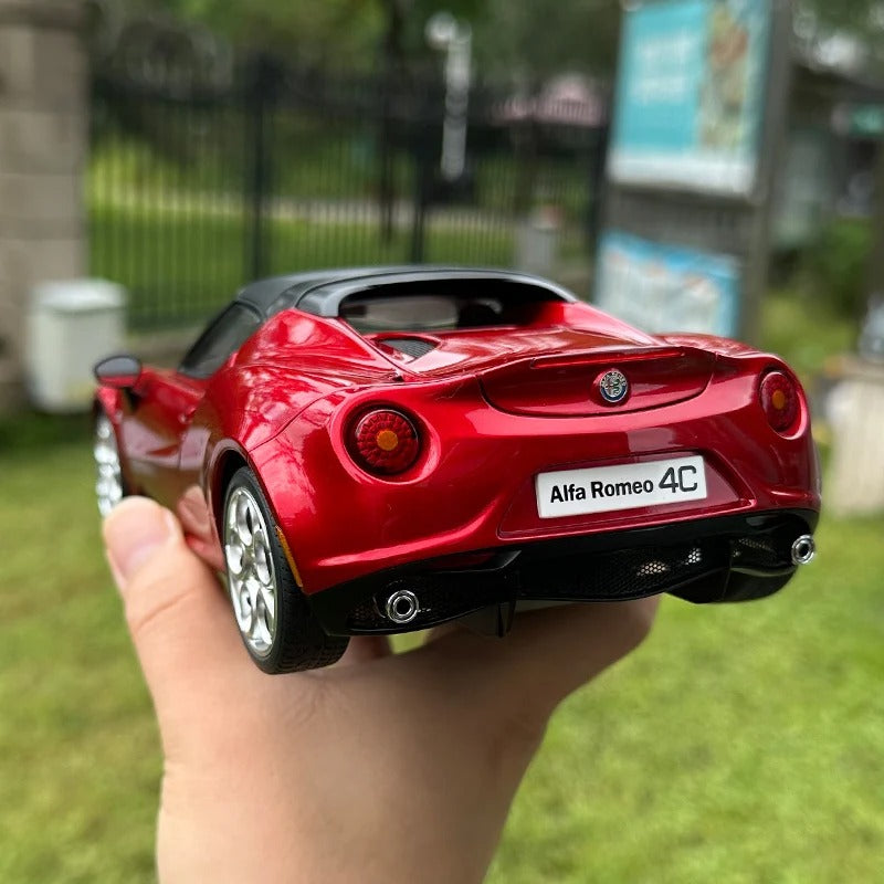 1:18 Alfa Romeo 4c Spider modèle de voiture.