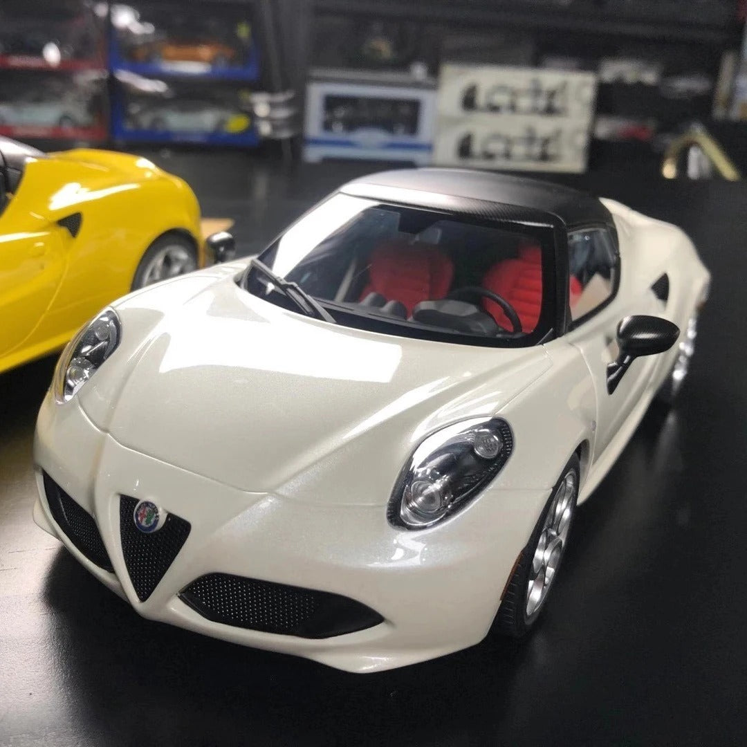 1:18 Alfa Romeo 4c Spider modèle de voiture.