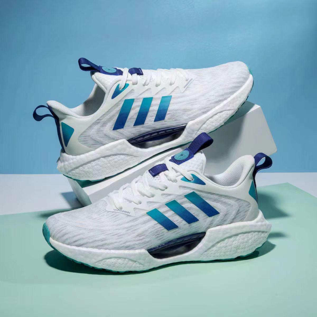 Nouvelles Baskets Ultra-Tendance pour hommes et femmes.