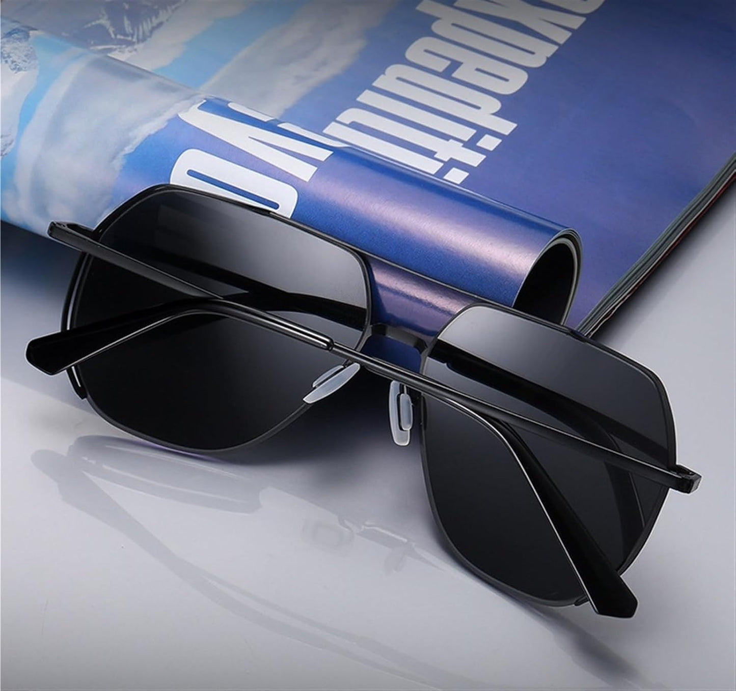 Lunettes  de Soleil Élégantes en Métal.