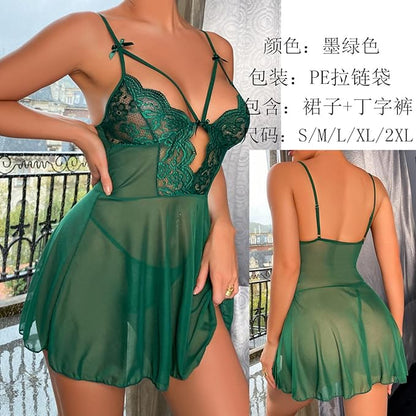 Chemise de nuit en dentelle.