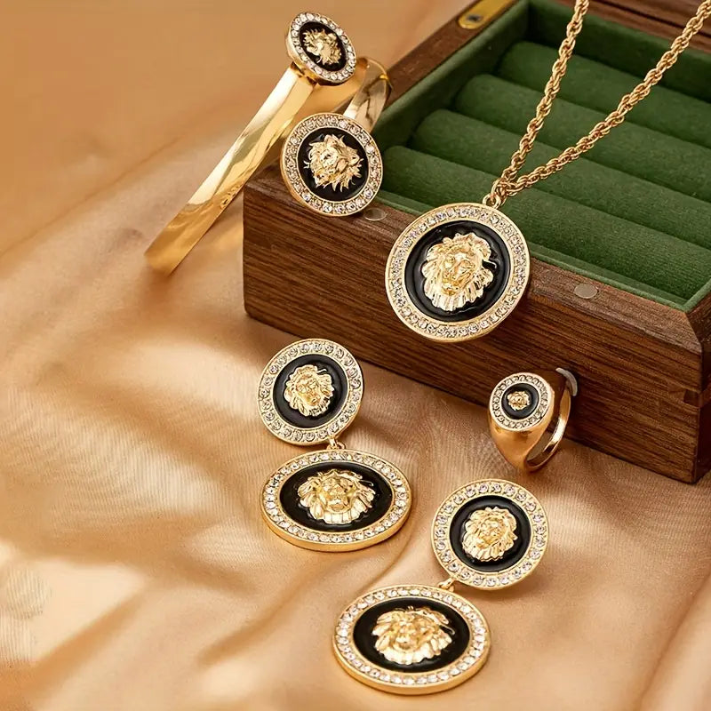 Ensemble de bijoux “Lion Royal”.