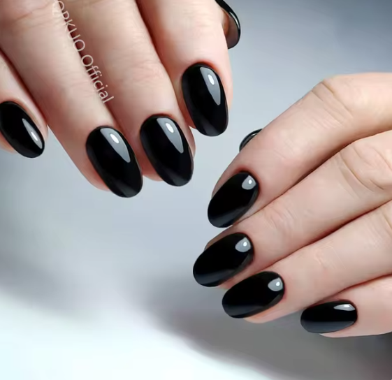 des kits de manucure temporaire.