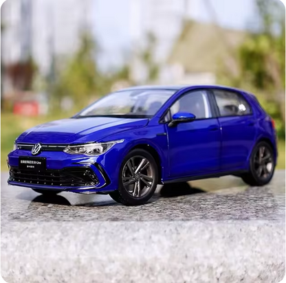 Modèle de voiture à l'échelle 1:18 pour Volkswagen Golf.