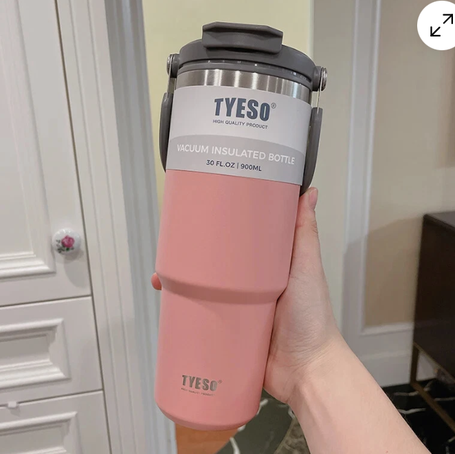 Bouteille isotherme en acier inoxydable.