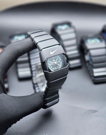 Montre Nike Style Sport & Élégance.