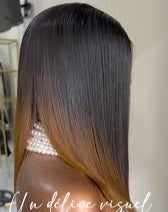 Perruques de haute qualité et d'aspect naturel.