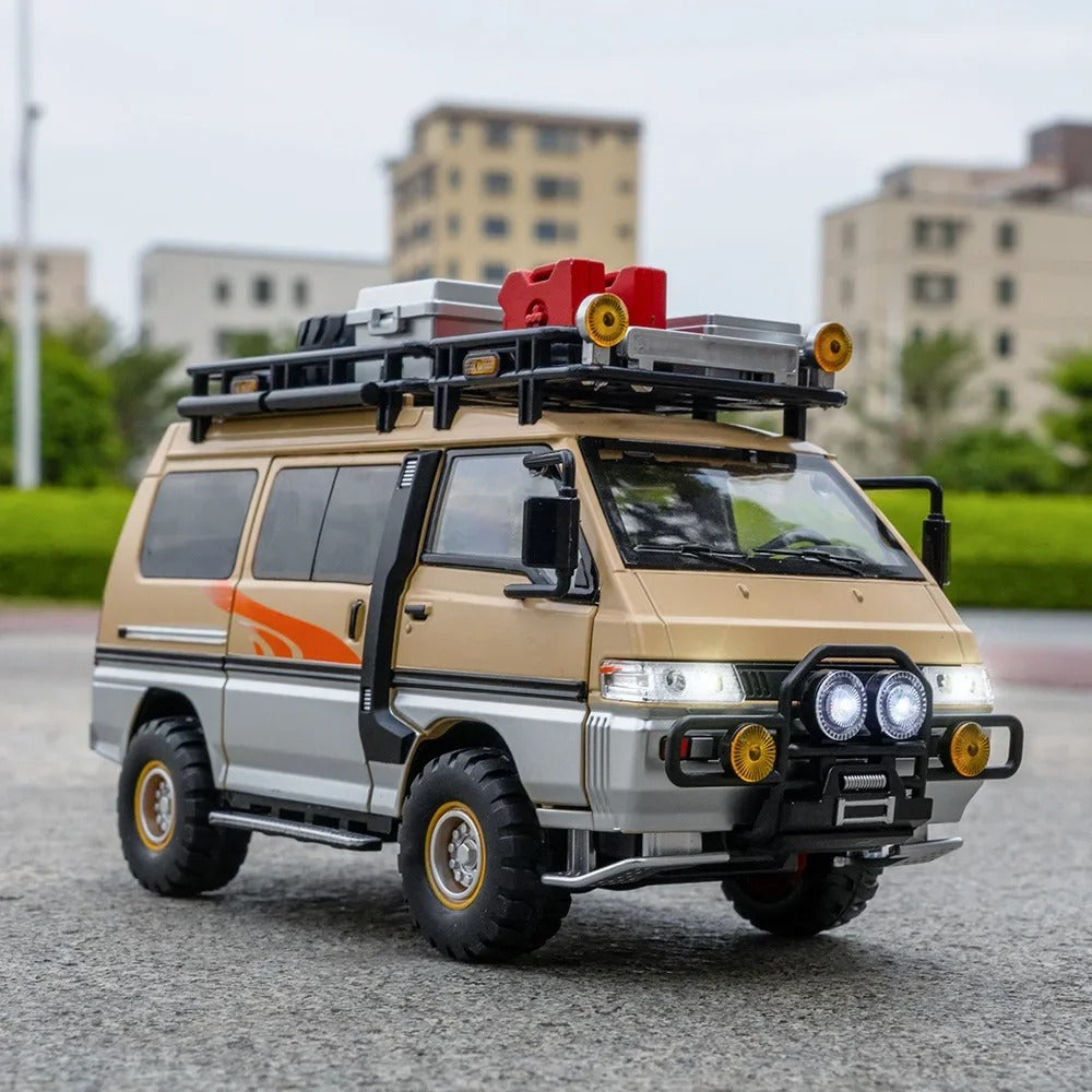 🚙 Miniature Mitsubishi Delica 1:24