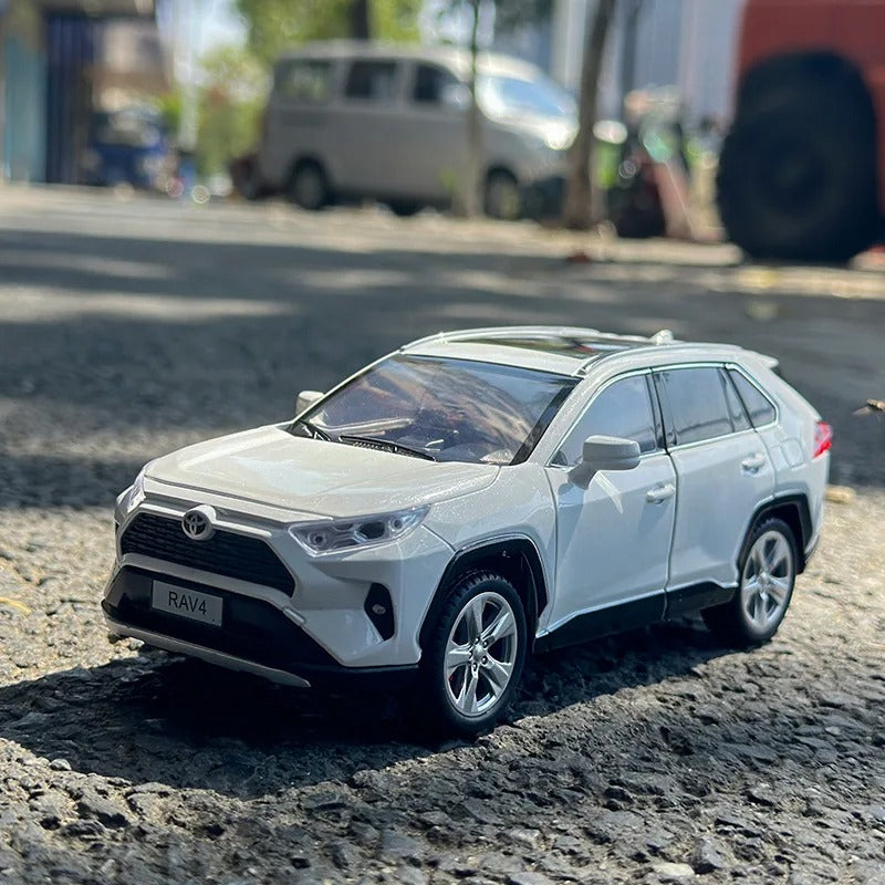 Toyota RAV4 1:24 – Le SUV moderne en version de collection.