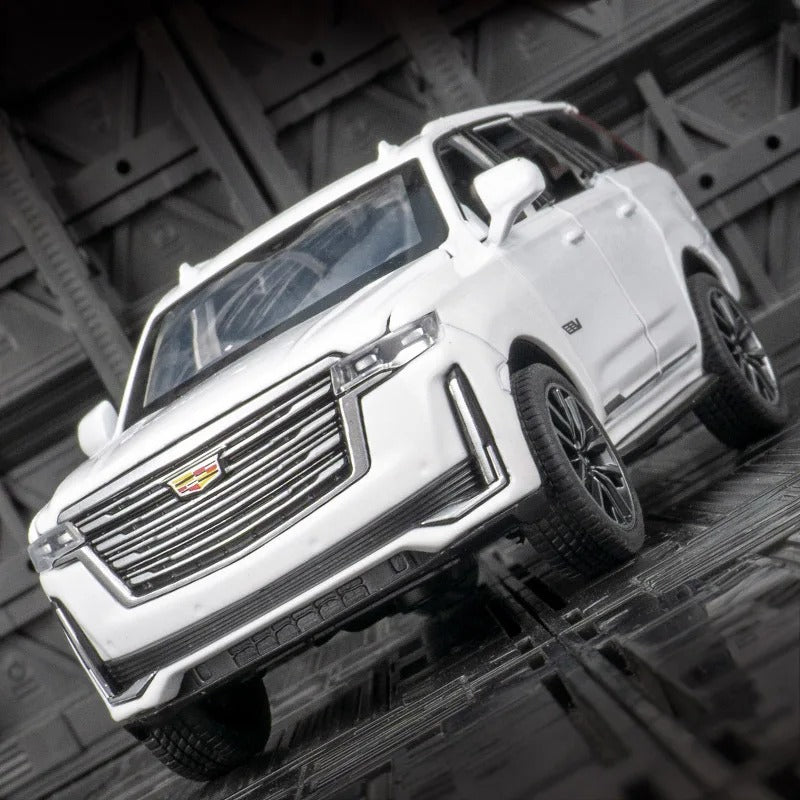 Cadillac Escalade 600 – Modèle Réduit Métal Haut de Gamme à l’échelle 1:32