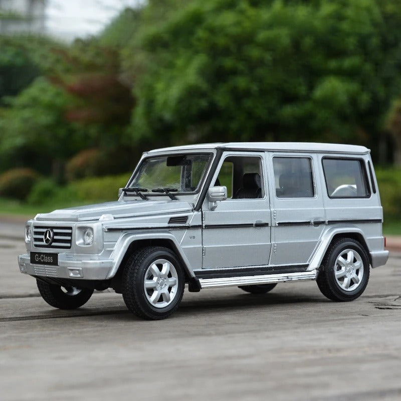 1:24 Modèle de la Mercedes-Benz AMG G-Class.