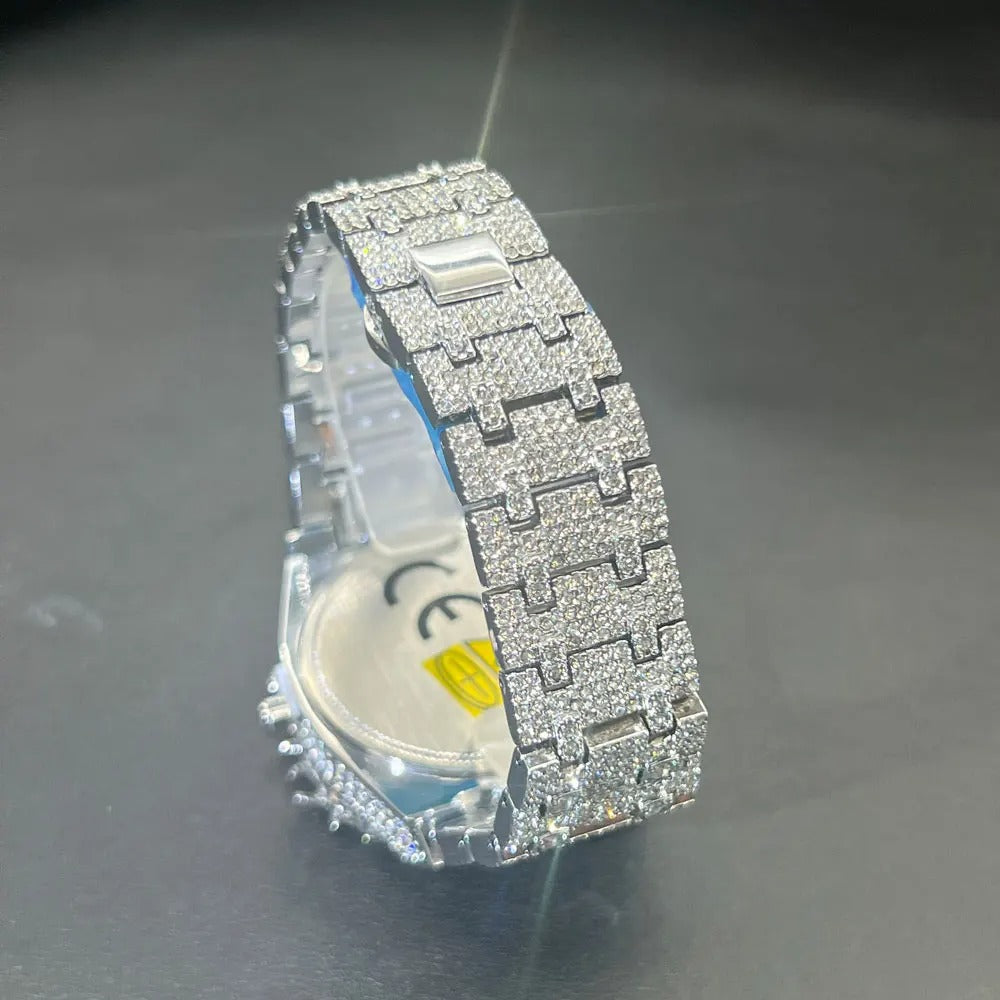 Montre Homme “Ice King” – Full Strass, Lumineuse & Étanche.