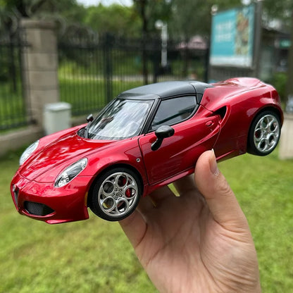 1:18 Alfa Romeo 4c Spider modèle de voiture.