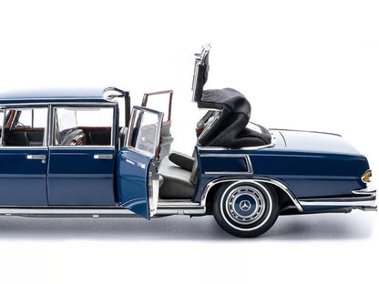 Mercedes 600 Pullman Landaulet miniature.