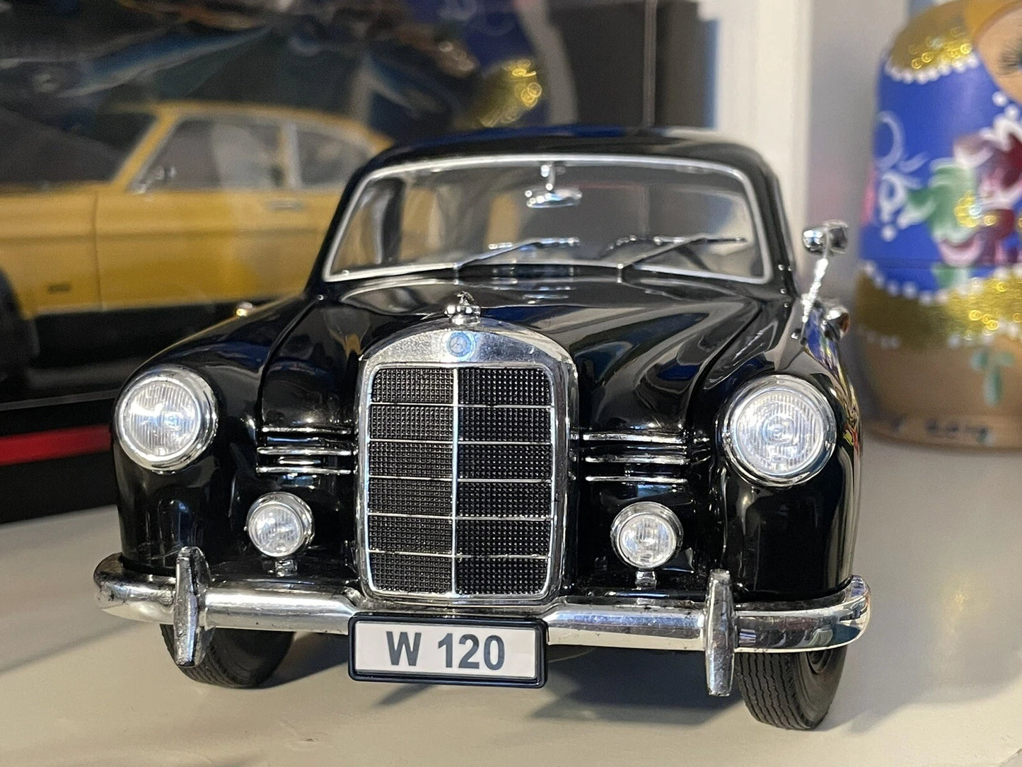 Mercedes-Benz Ponton (Type 180) – Modèle de Collection en Alliage Métal.