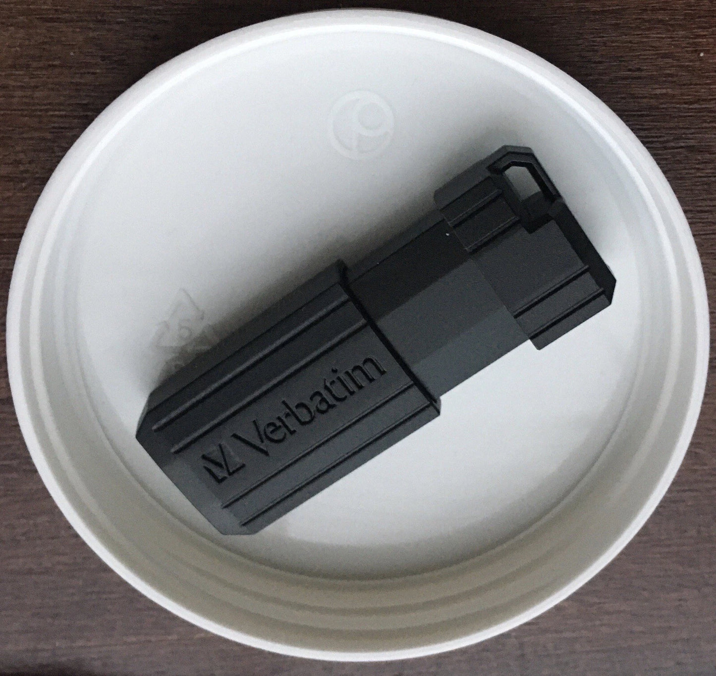 Clé USB Verbatim 16 Go – Stockez et Transportez Vos Fichiers Partout