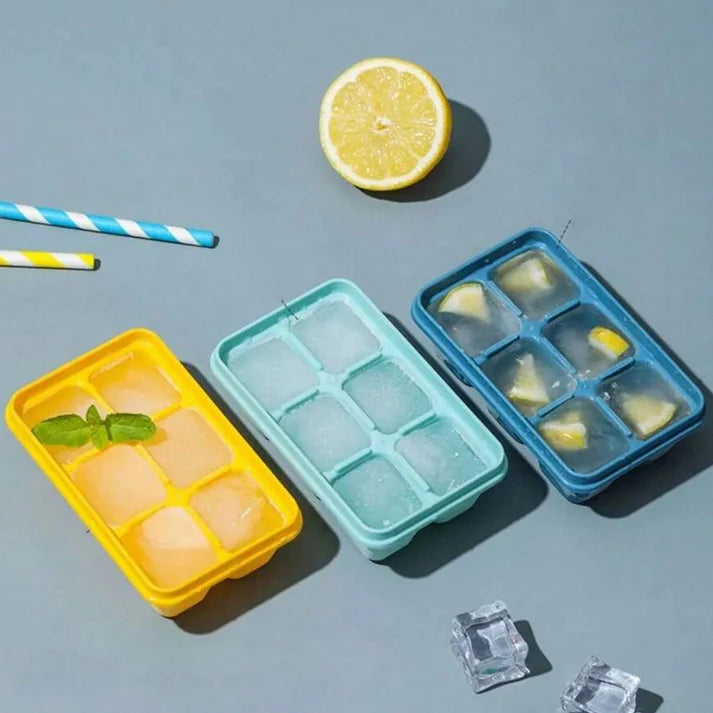 Pack de 3 bacs à glaçons en silicone.