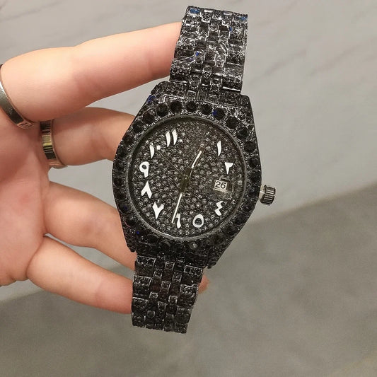 Montre noire “full strass” pour homme.
