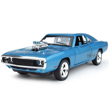 Modèle de voiture à l'échelle 1:32 de la série Dodge Challenger Fast and Furious 7.