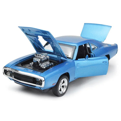 Modèle de voiture à l'échelle 1:32 de la série Dodge Challenger Fast and Furious 7.